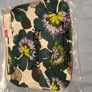 Thirty-one studio flap